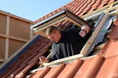 Pose de fenêtres de toit Velux à Gronard